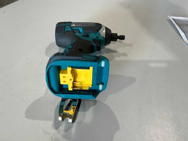 Makita dtd152 slagschroevendraaier - afbeelding 4 van  4