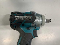 Makita dtw 285 slagmoersleutel inclusief diverse accessoires - afbeelding 4 van  5