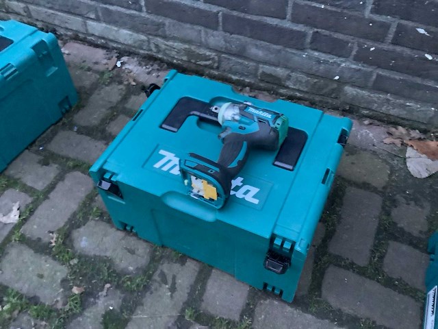 Makita dtw285 accu slagmoersleutel - afbeelding 1 van  2