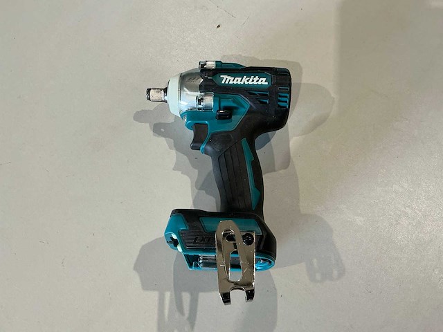 Makita dtw300 slagmoersleutelset - afbeelding 2 van  6