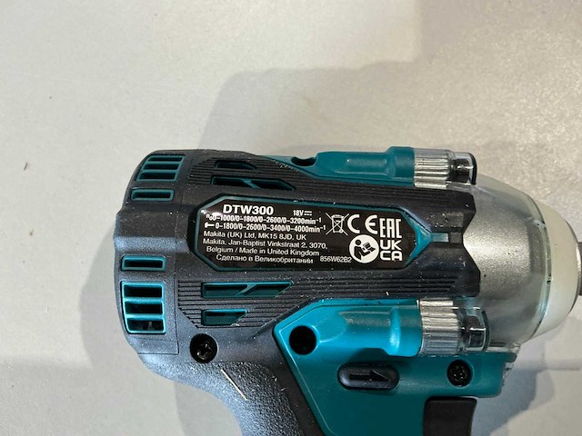 Makita dtw300 slagmoersleutelset - afbeelding 4 van  6