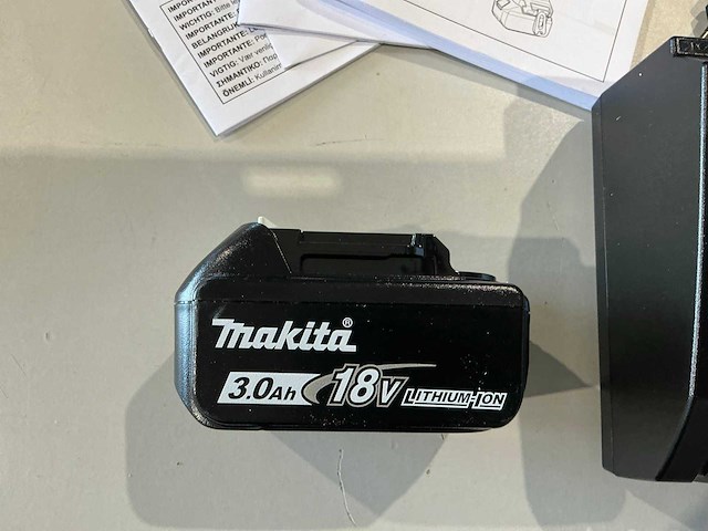 Makita dtw300 slagmoersleutelset - afbeelding 5 van  6
