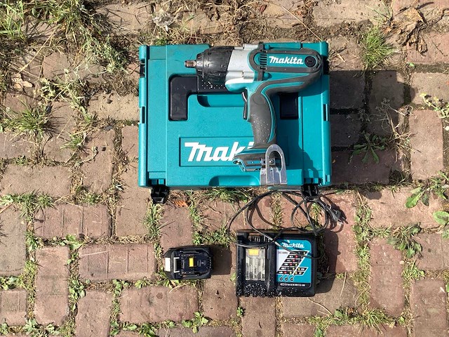 Makita dtw450 slagmoersleutel - afbeelding 1 van  2