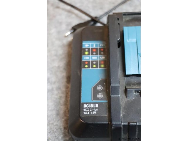 Makita dubbele acculader dc18sh - afbeelding 2 van  3