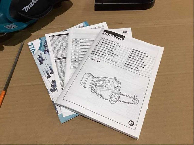 Makita duc122z lxt accu kettingzaag - afbeelding 3 van  3