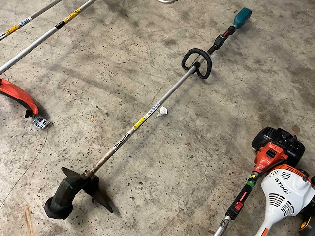 Makita dur190l 18v kantentrimmer - afbeelding 1 van  5