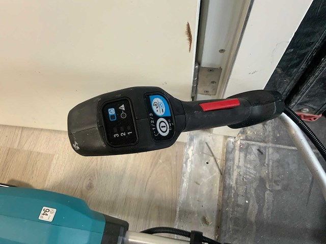 Makita dur369a accu bosmaaier - afbeelding 3 van  4