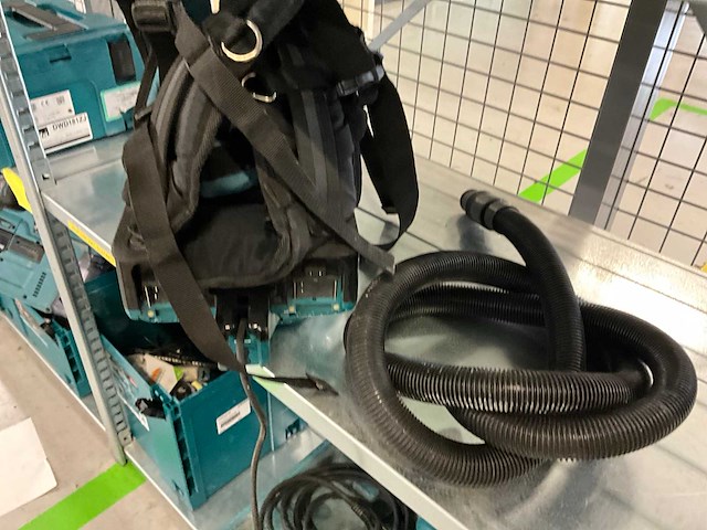 Makita dvc260 36v ruggedragen stofzuiger - afbeelding 3 van  4