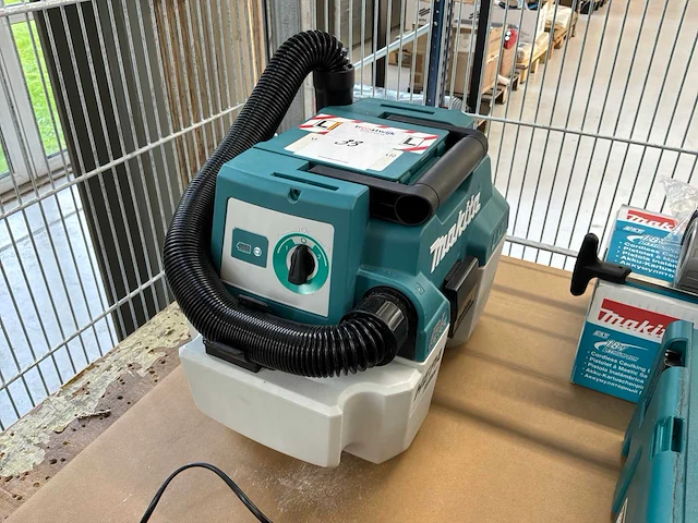 Makita dvc750l bouwstofzuiger - afbeelding 1 van  4