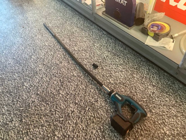 Makita dvr450 trilnaald - afbeelding 1 van  3