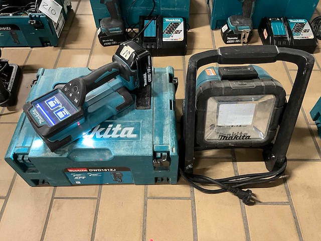 Makita dwd181 accu muurscanner - afbeelding 1 van  7