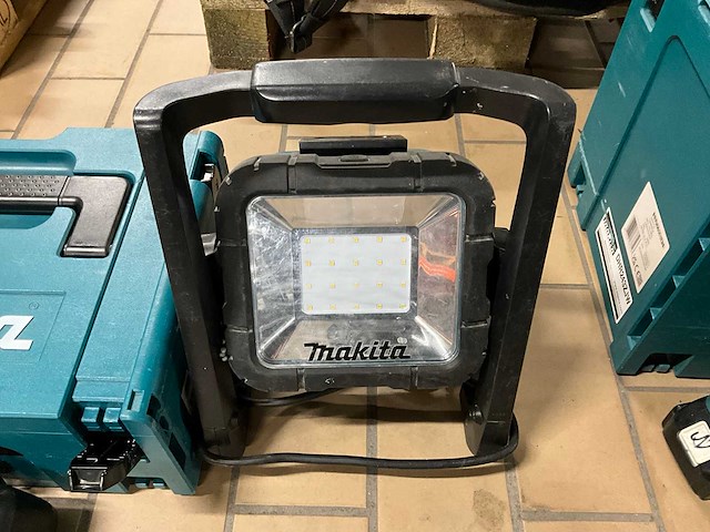 Makita dwd181 accu muurscanner - afbeelding 7 van  8