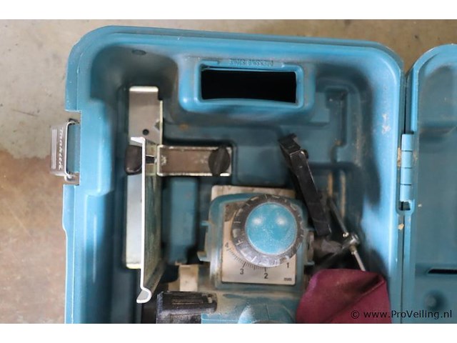 Makita elektrische schaaf kp0810 - afbeelding 2 van  8