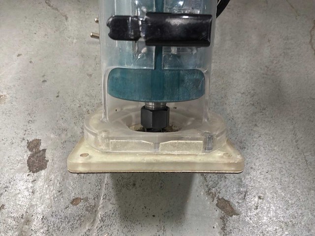 Makita freesmachine (2x) - afbeelding 5 van  15