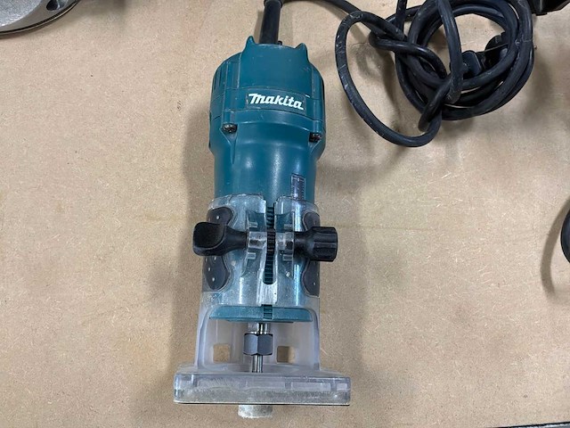 Makita freesmachine (2x) - afbeelding 8 van  10