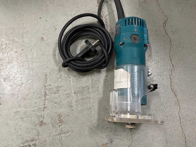 Makita freesmachine (2x) - afbeelding 1 van  2