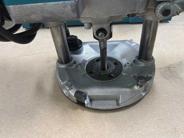 Makita freesmachine (2x) - afbeelding 2 van  6
