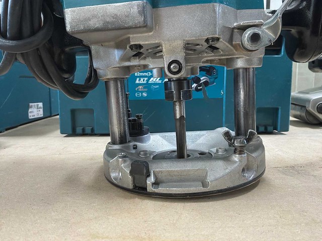 Makita freesmachine (2x) - afbeelding 3 van  6