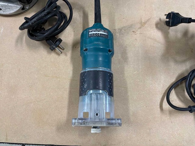 Makita freesmachine (2x) - afbeelding 5 van  6