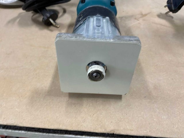 Makita freesmachine (2x) - afbeelding 6 van  6