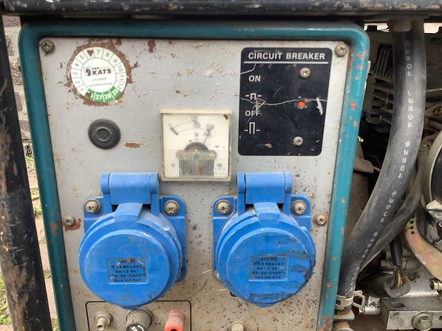 Makita g2400r stroomgenerator - afbeelding 4 van  6