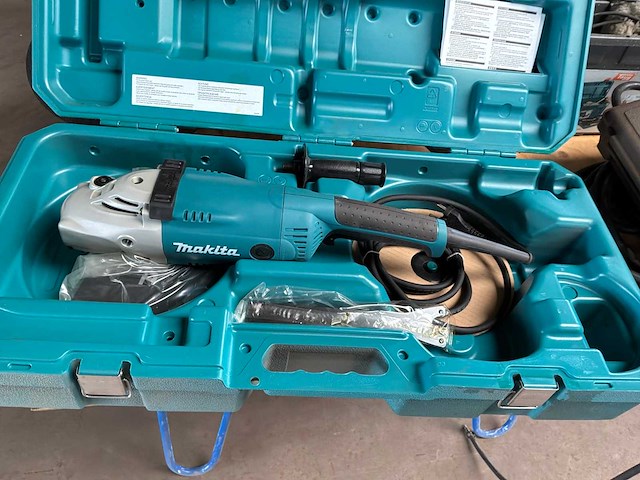 Makita ga9020 haakse slijpmachine - afbeelding 4 van  5