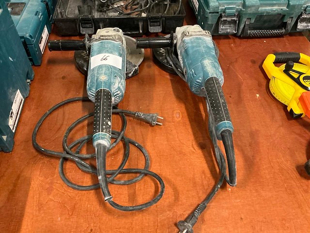 Makita ga9020 haakse slijpmachine - afbeelding 1 van  1