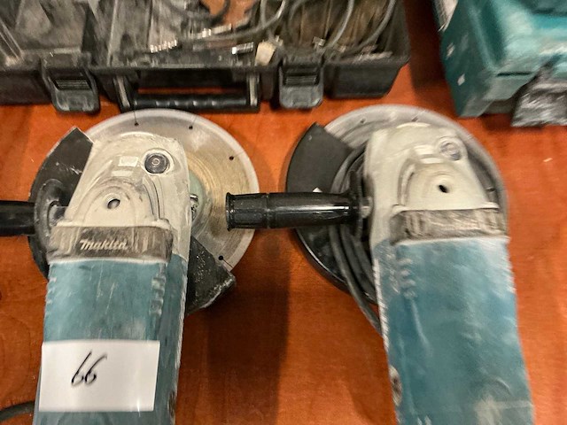 Makita ga9020 haakse slijpmachine - afbeelding 2 van  3