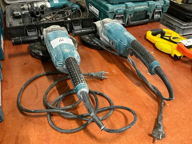 Makita ga9020 haakse slijpmachine - afbeelding 1 van  3