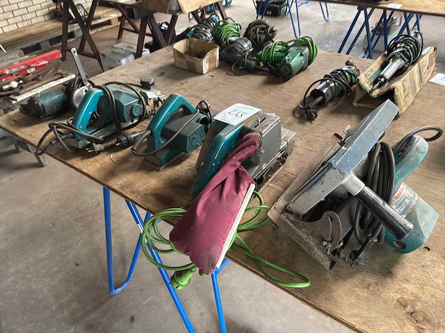 Makita gereedschap (5x) - afbeelding 1 van  4