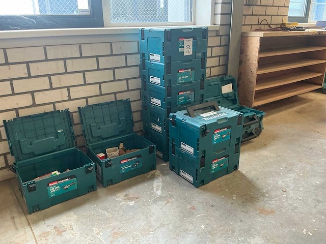 Makita gereedschapskoffer (11x) - afbeelding 1 van  8