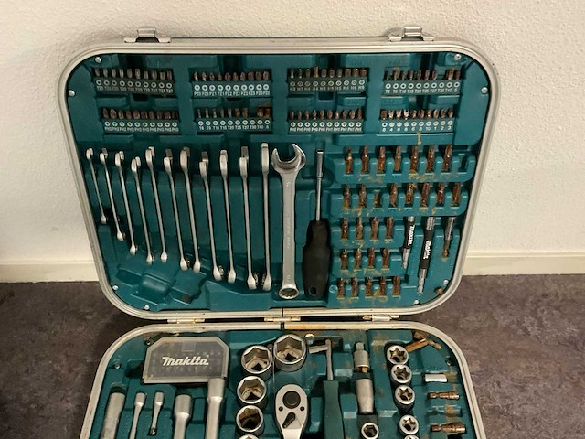 Makita gereedschapskoffer - afbeelding 2 van  3