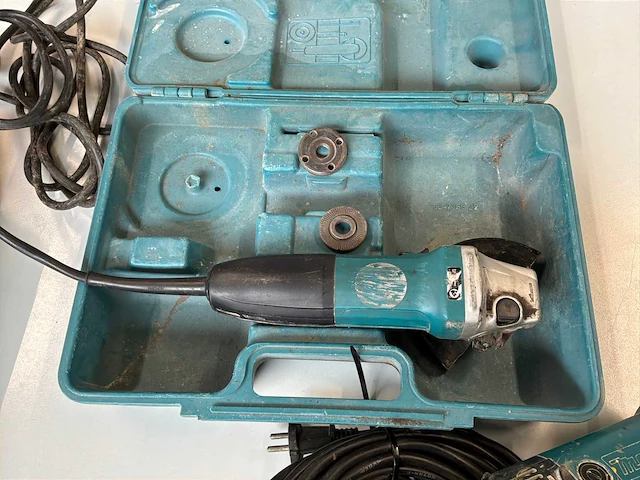 Makita haakse slijp- & polijstmachine - afbeelding 8 van  8