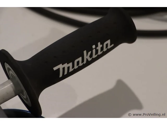Makita haakse slijper 9565cvr - afbeelding 3 van  6