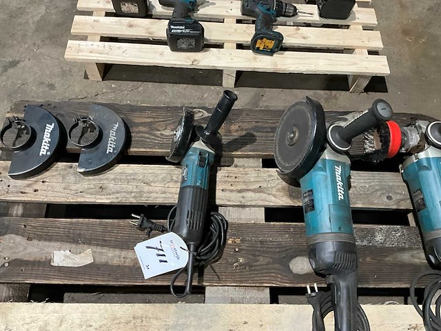 Makita haakse slijpmachine (3x) - afbeelding 4 van  5