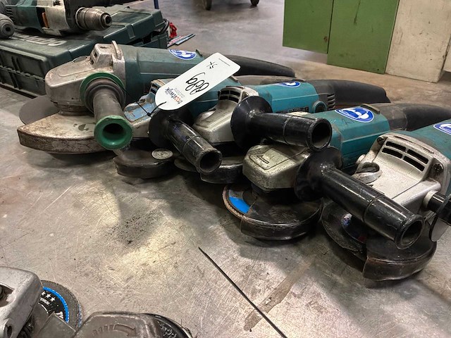 Makita haakse slijpmachine (5x) - afbeelding 3 van  4