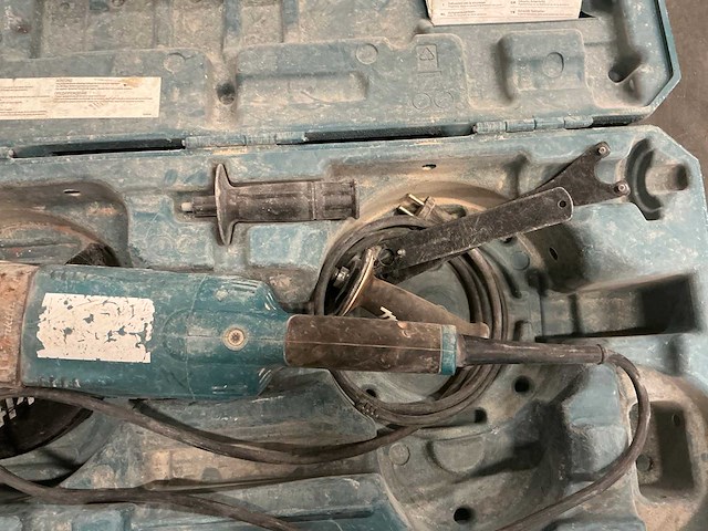 Makita haakse slijpmachine ga9020r - afbeelding 3 van  6