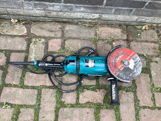 Makita haakse slijpmachine - afbeelding 2 van  2