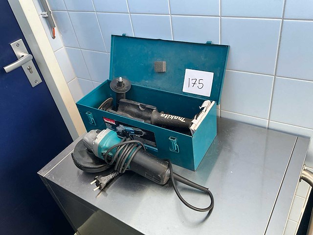 Makita haakse slijpmachine - afbeelding 1 van  5