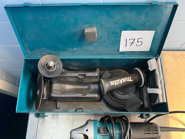 Makita haakse slijpmachine - afbeelding 4 van  5