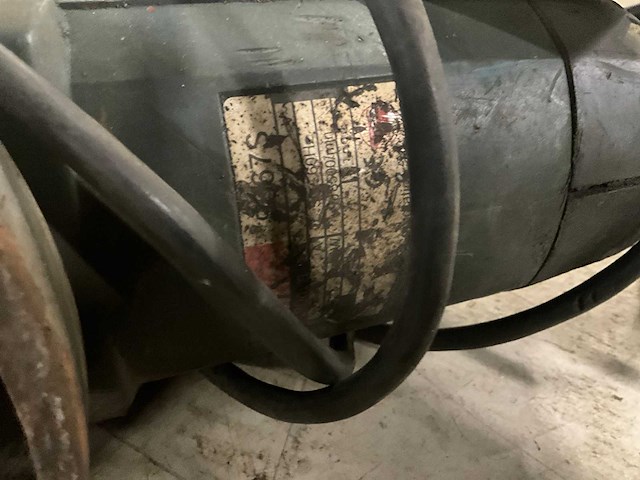 Makita haakse slijpmachine - afbeelding 4 van  4