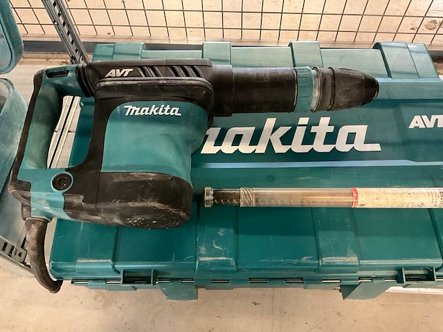 Makita hm1111c boor-/ breekhamer - afbeelding 1 van  4