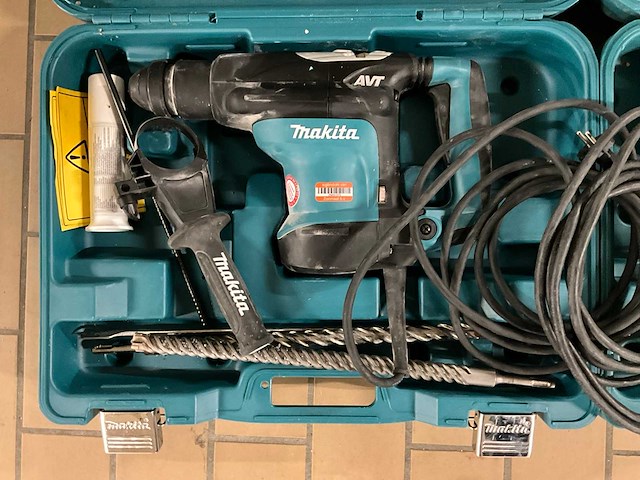 Makita hr3210c boorhamer (2x) - afbeelding 2 van  5