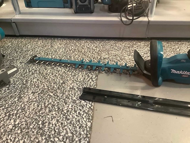 Makita hs008 heggenschaar - afbeelding 3 van  5