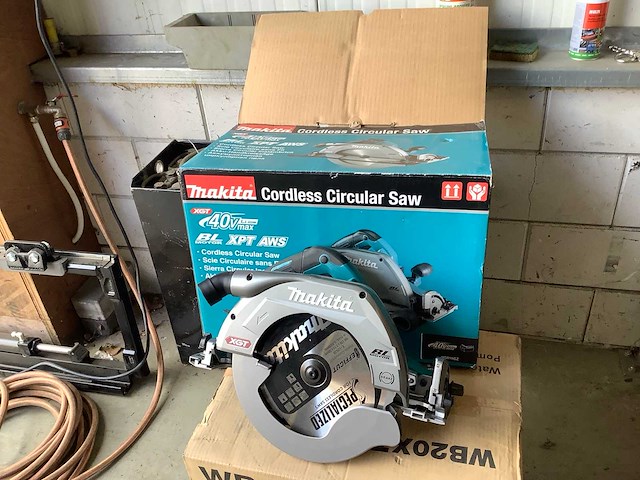 Makita hs011gz accu cirkerzaag - afbeelding 1 van  5