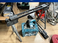 Makita invalcirkelzaagmachine met opvouwbare zaagbok - afbeelding 5 van  7