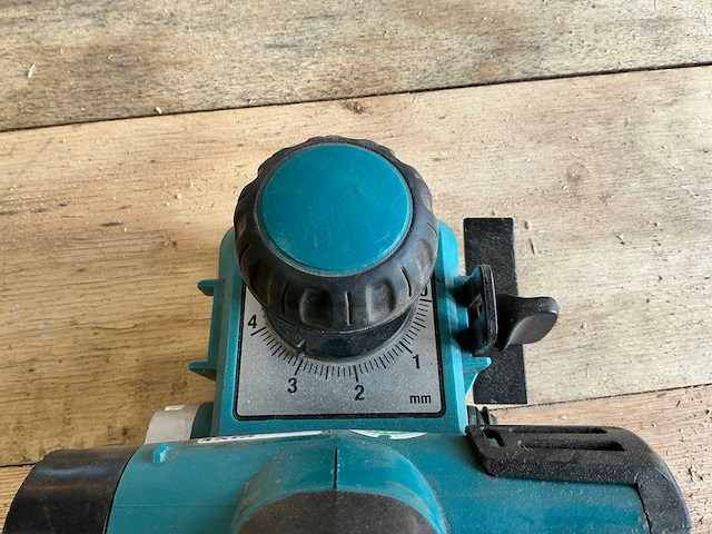 Makita kp0810 schaafmachine - afbeelding 4 van  5