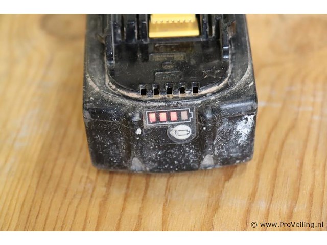 Makita lithium-ion accu 5.0ah, 18v - afbeelding 2 van  3