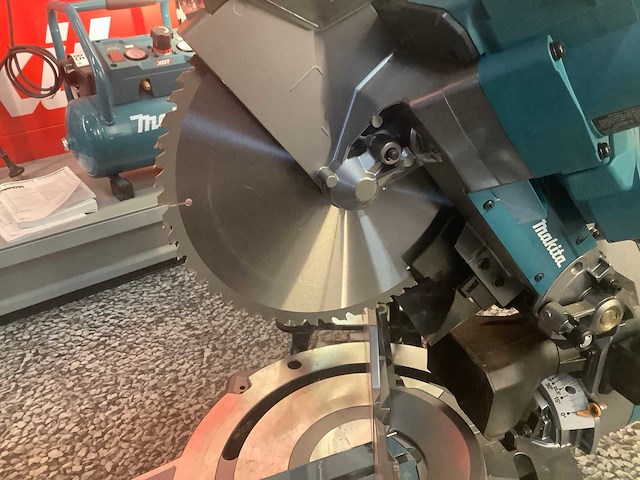 Makita ls003g afkortcirkelzaagmachine - afbeelding 3 van  6