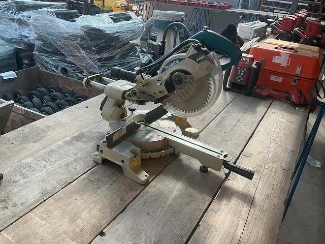Makita ls0714fl afkortzaag - afbeelding 1 van  3